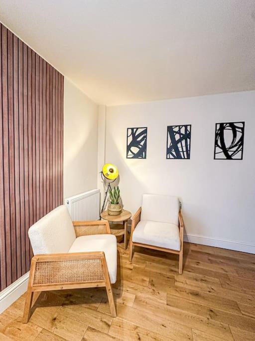Bright & Spacious Split Level Flat In Kennington 伦敦 外观 照片