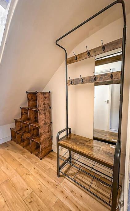 Bright & Spacious Split Level Flat In Kennington 伦敦 外观 照片
